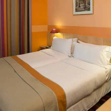 Hotel Cambon 4*